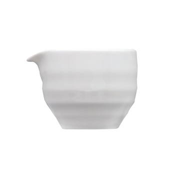 ARTISAN IVORY MLECZNIK POJ. 70 ML